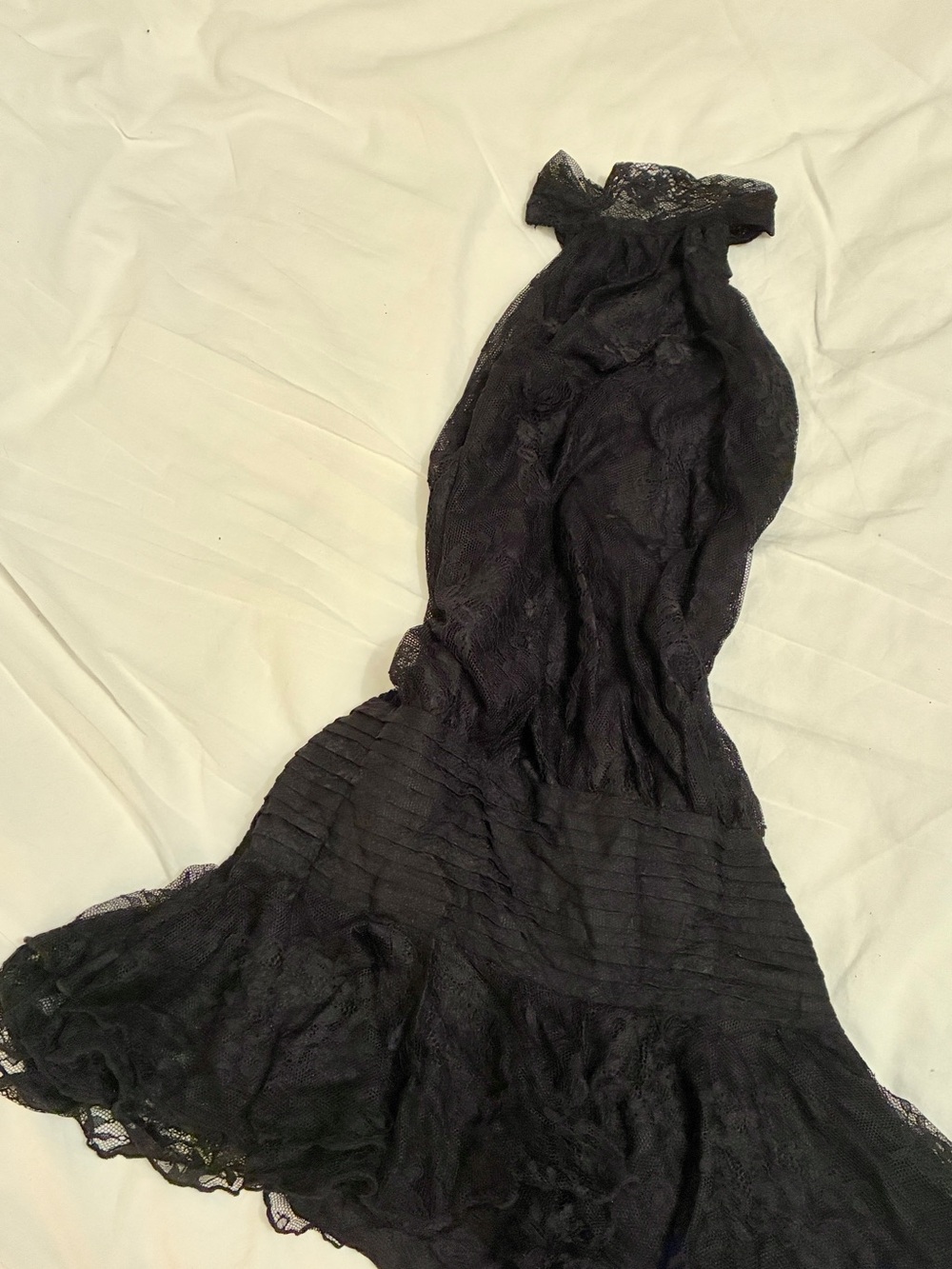 Elegant Black Lace Evening Gown - Women Dresses
